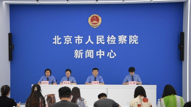 官方：萨索洛600万欧签下维罗纳后卫多伊格，签约至2028年